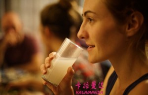 蒋小荣姓名打分82分