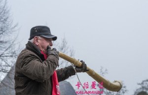 胡济荣姓名分数83分